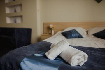 Фото номера Большой двухместный номер с 1 кроватью Отель Hotel Restauracja Kardamon г. Zbylitowska Góra 4