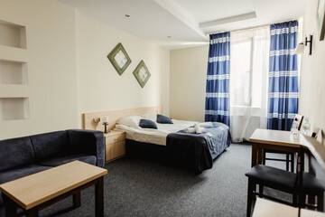 Фото номера Большой двухместный номер с 1 кроватью Отель Hotel Restauracja Kardamon г. Zbylitowska Góra 22