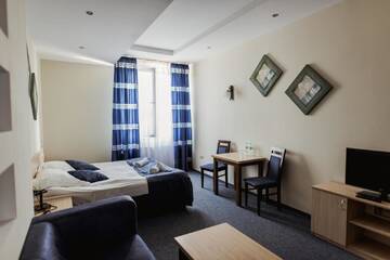 Фото номера Большой двухместный номер с 1 кроватью Отель Hotel Restauracja Kardamon г. Zbylitowska Góra 8
