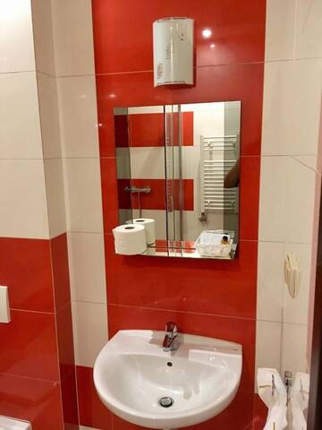 Фото номера Просторный двухместный номер с 2 отдельными кроватями Отель Hotel Restauracja Kardamon г. Zbylitowska Góra 5