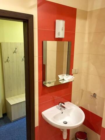 Фото номера Большой двухместный номер с 1 кроватью Отель Hotel Restauracja Kardamon г. Zbylitowska Góra 15